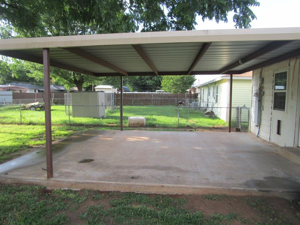 1112 Bishop Road