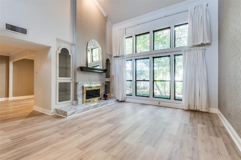 704 Oakwood Trail