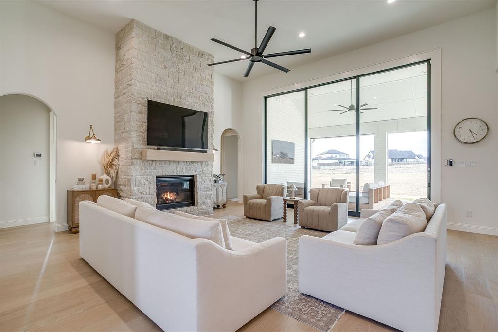 Bella Flora - Residential