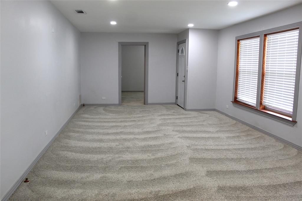 304 W Live Oak Street