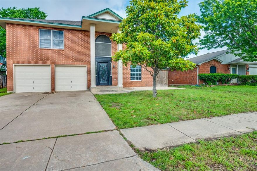 Step into comfort and possibility at 7717 Kelly Lynn Lane! This charming 4-bedroom, 2.5-bath home in the heart of Watauga offers over 2,300 square feet of spacious living in a quiet, established neighborhood. From the welcoming entryway to the flexible living areas, this home has the space you need to spread out and make it your own.
Upstairs features all four bedrooms, including a generous primary suite with ensuite bath and walk-in closet. Downstairs, enjoy two large living spaces and a functional kitchen that flows easily for everyday living or entertaining guests.
Located in highly rated Keller ISD, and just minutes from parks, shopping, dining, and commuter routes—you’ll love the convenience and community feel.
Priced to sell and ready for its next chapter—don’t miss this opportunity to make it yours!