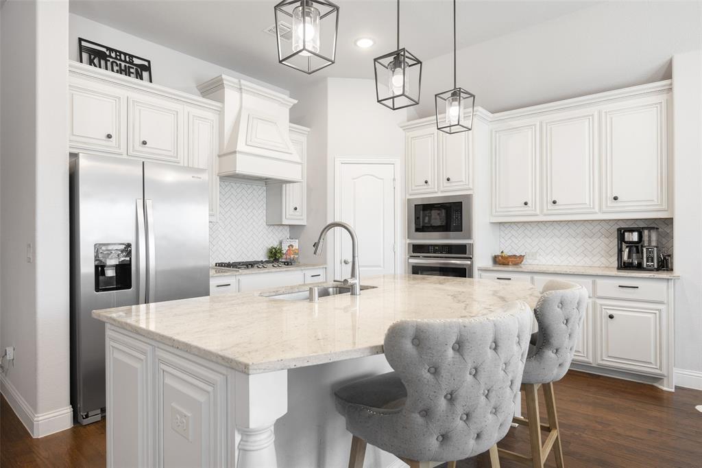 1802 Emerald Vista Boulevard