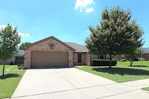 501 Barbara Jean Lane Burleson TX 76028