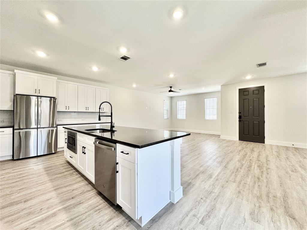 BB LIVING AT THE TRIBUTE - Residential Lease