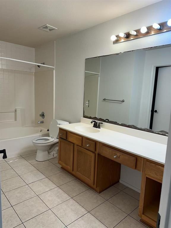 Parkway Village 02 - Residential Lease