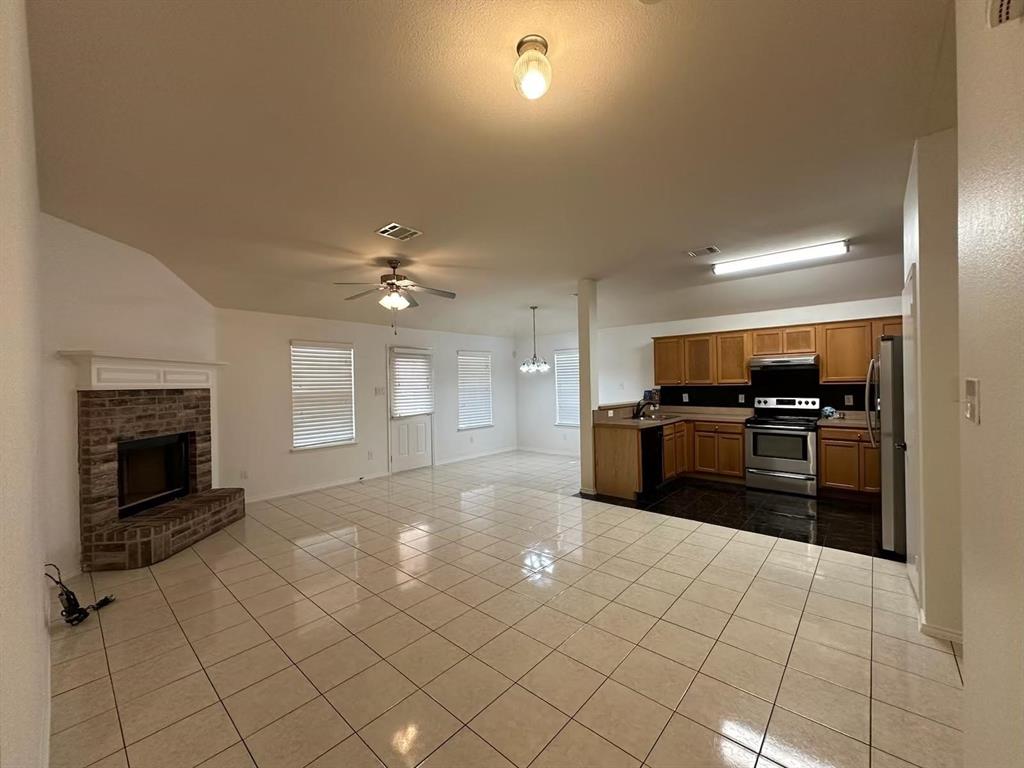 Parkway Village 02 - Residential Lease