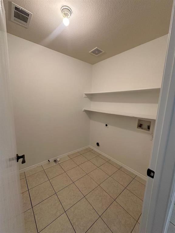 Parkway Village 02 - Residential Lease