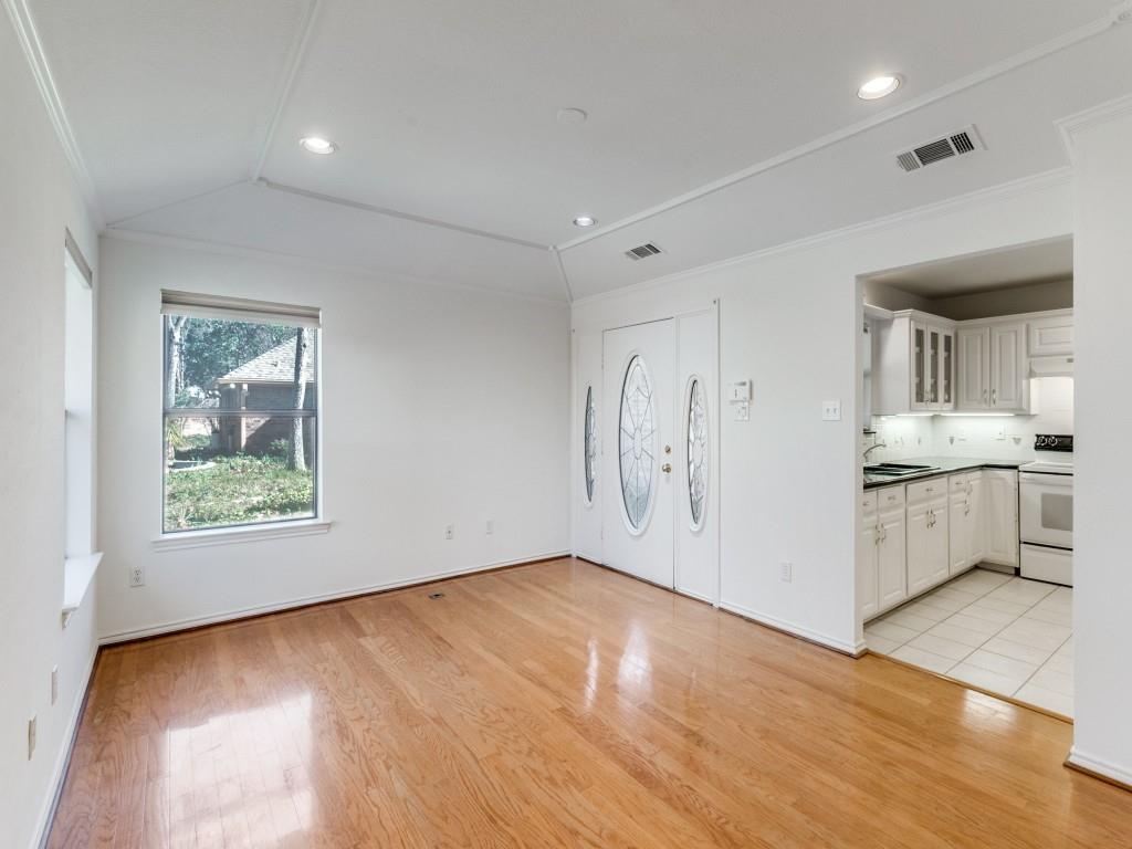 Williamsburg At Preston - Residential