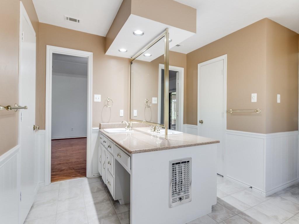 Williamsburg At Preston - Residential