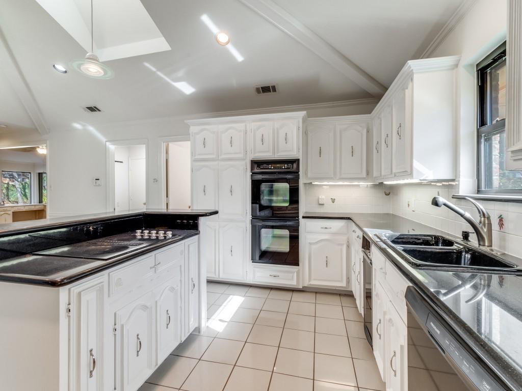 Williamsburg At Preston - Residential