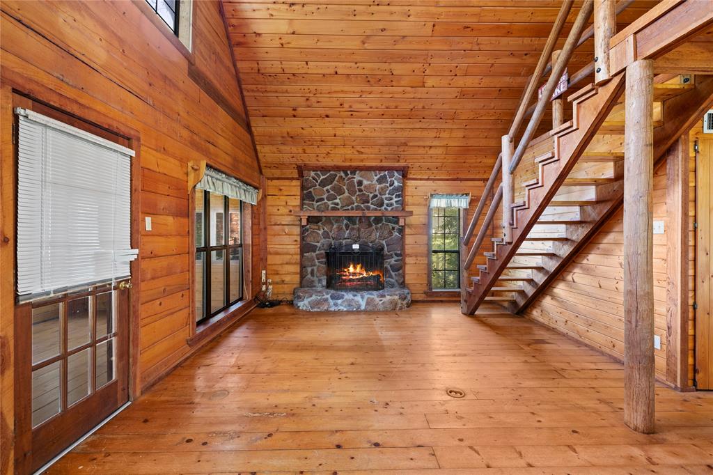 510 Private Road 5936
