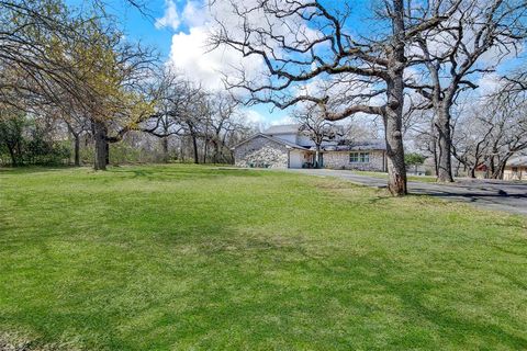 132 S Briaroaks Road Burleson TX 76028