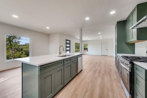 3134 W Jefferson Boulevard Dallas TX 75211