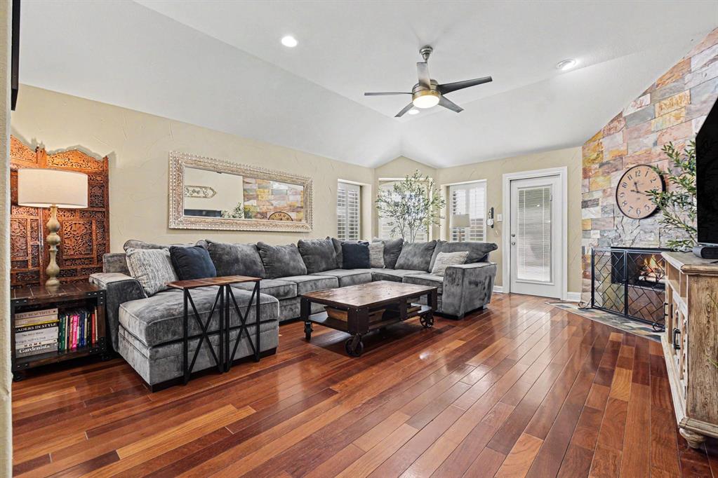 2759 Waterway Drive