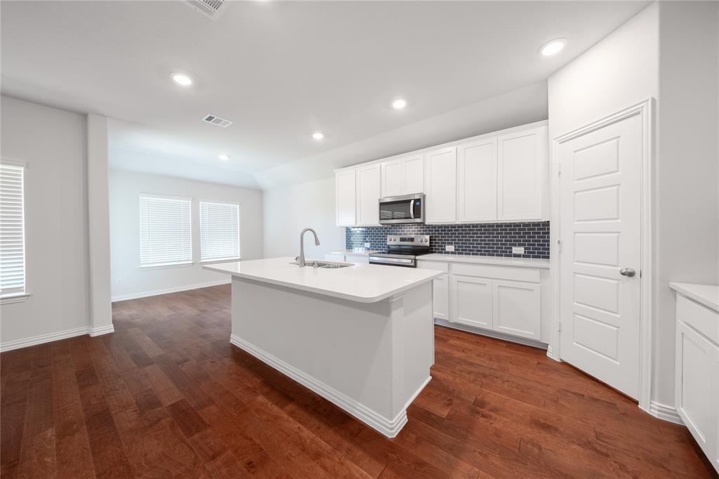 3337 Longfellow Avenue