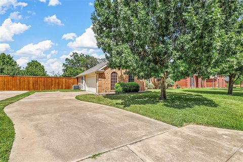 A home in Burleson