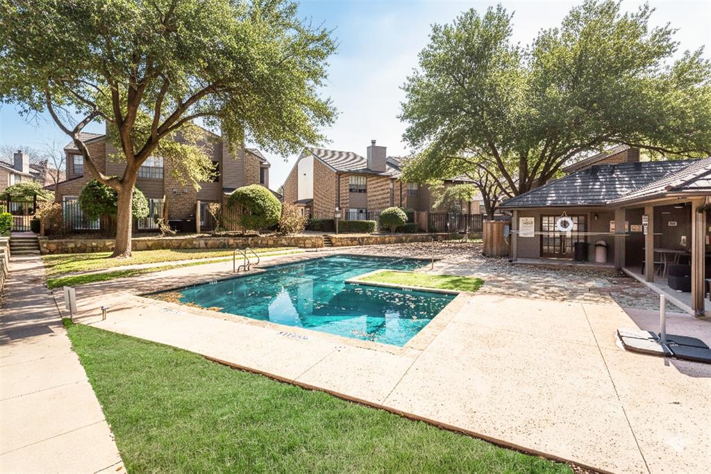 Richardson Crossing Condo - Residential