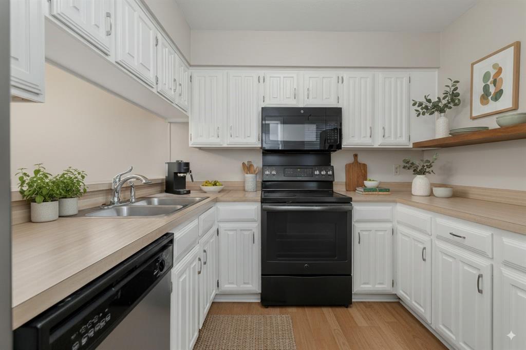 Richardson Crossing Condo - Residential