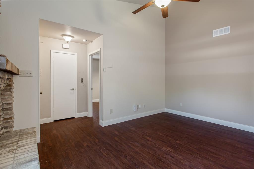 Richardson Crossing Condo - Residential