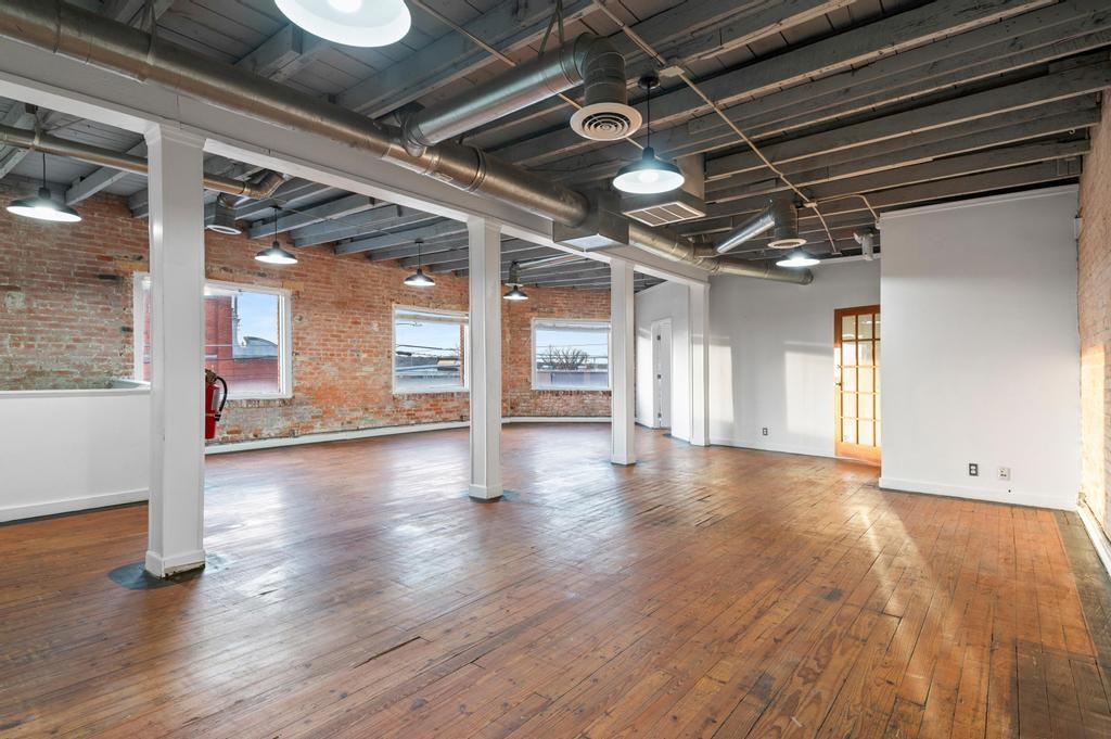 Loving A R Add - Commercial Lease