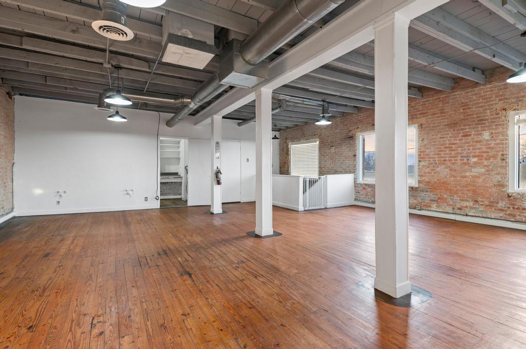 Loving A R Add - Commercial Lease