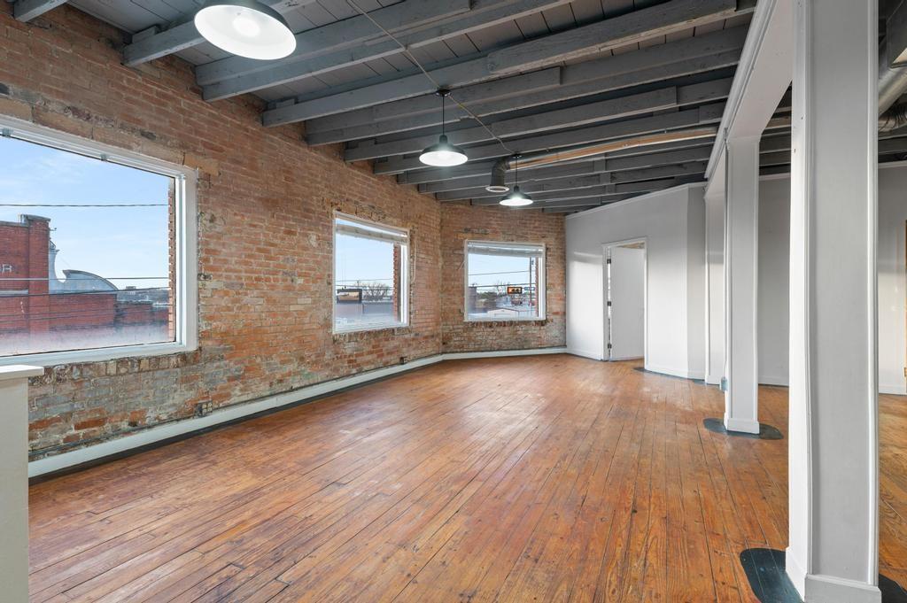 Loving A R Add - Commercial Lease