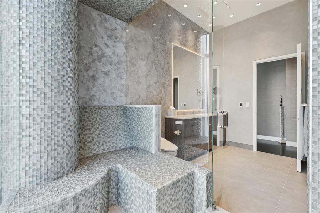 Museum Tower - Residential