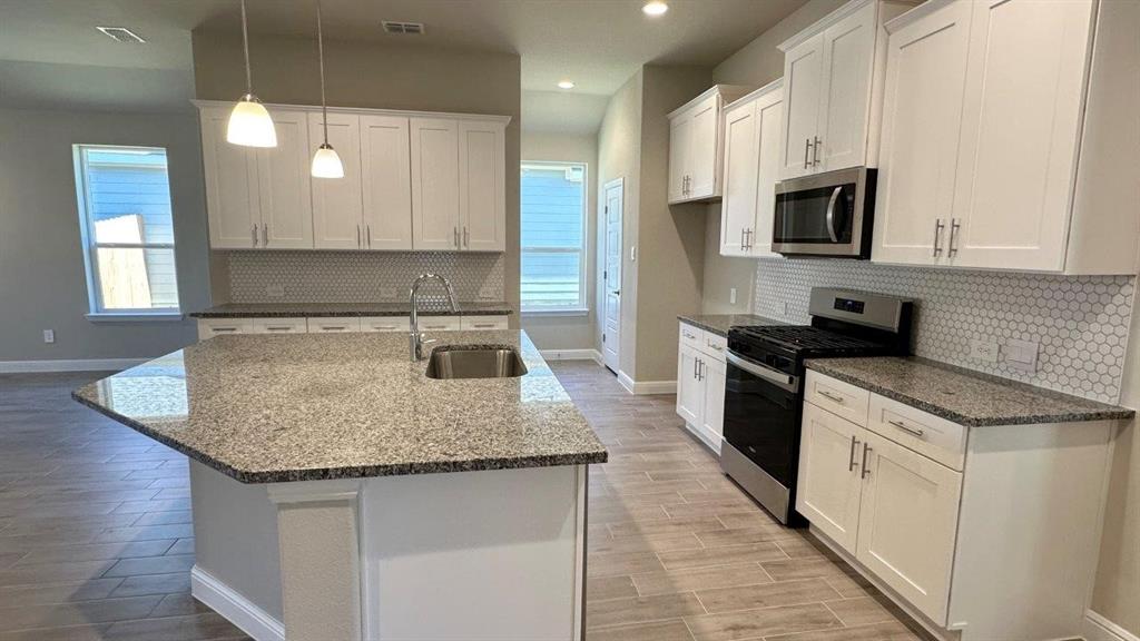 10828 BLACK ONYX Drive