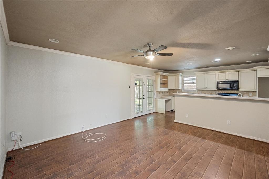 3906 Lagoon Circle