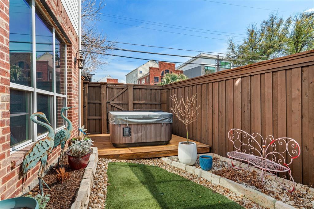 ALCOTT FITZHUGH HEIGHTS - Residential