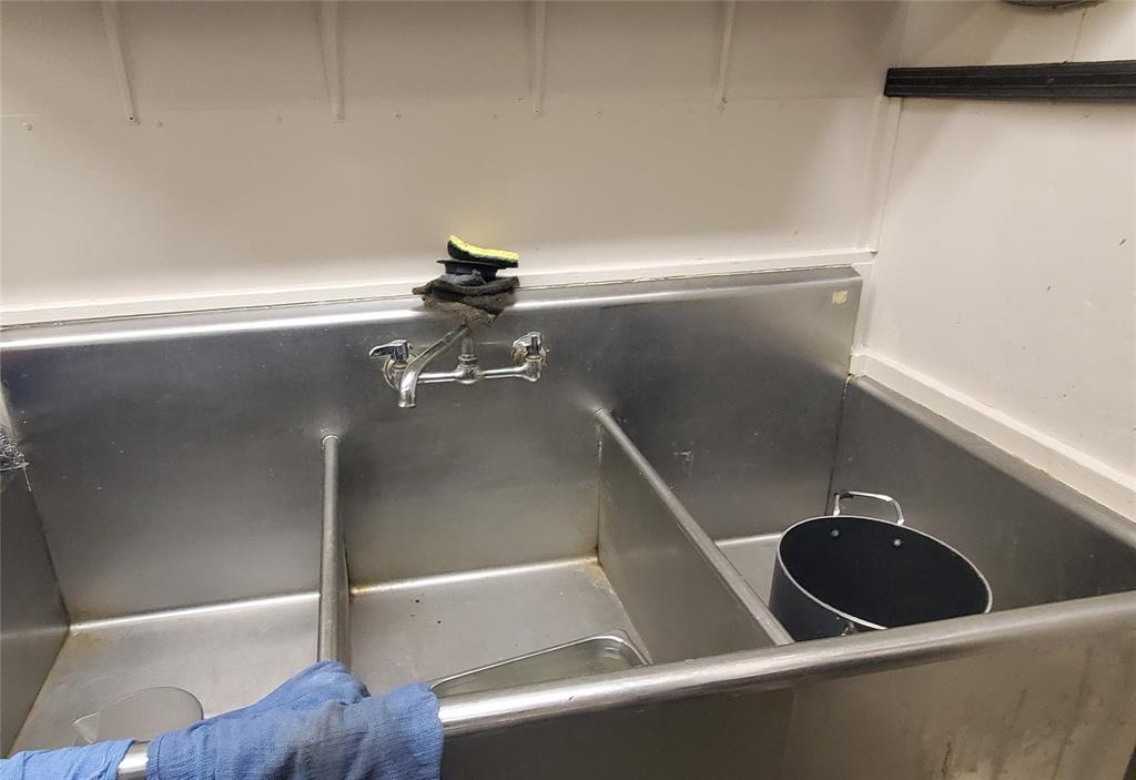 Jones-Mabry Sub - Commercial Sale