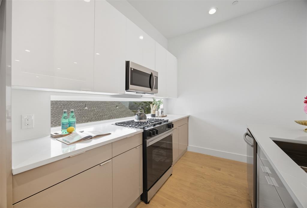 MIDTOWN HEIGHTS CONDOMINIUM - Residential