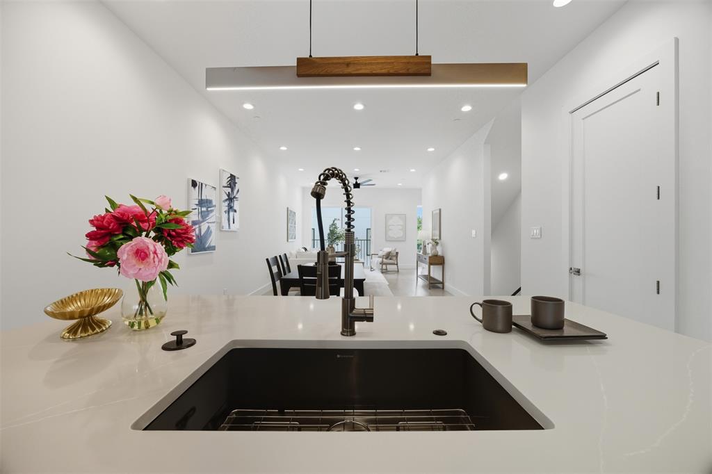 MIDTOWN HEIGHTS CONDOMINIUM - Residential