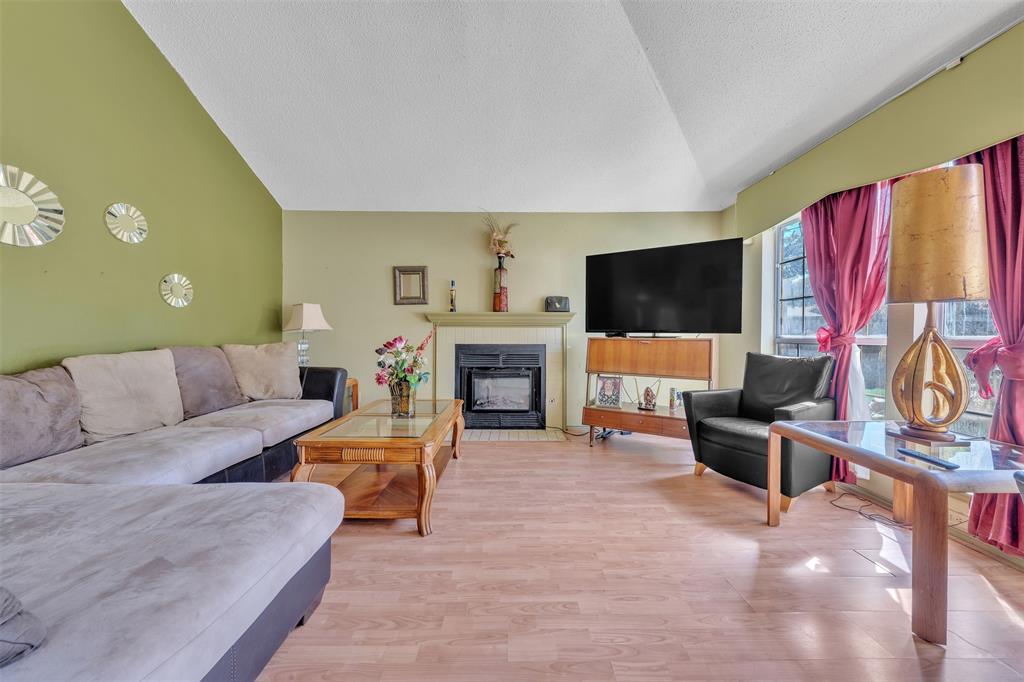 Flower Hill 06 - Residential