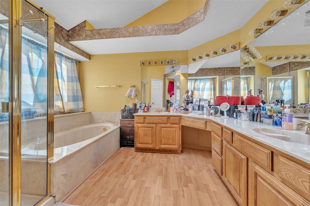 Flower Hill 06 - Residential