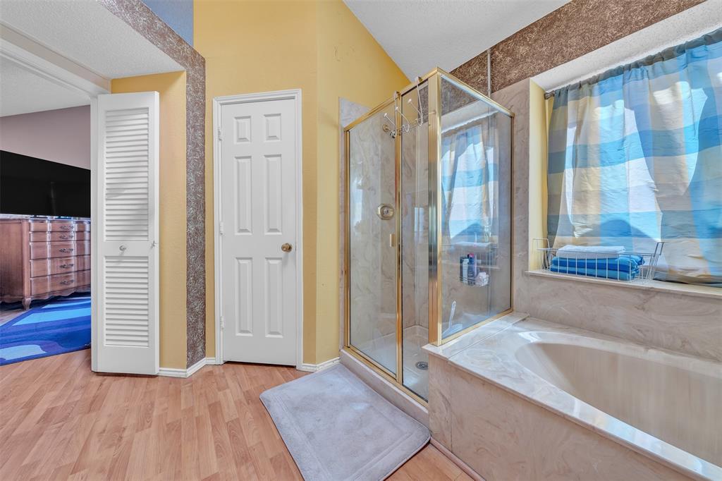 Flower Hill 06 - Residential