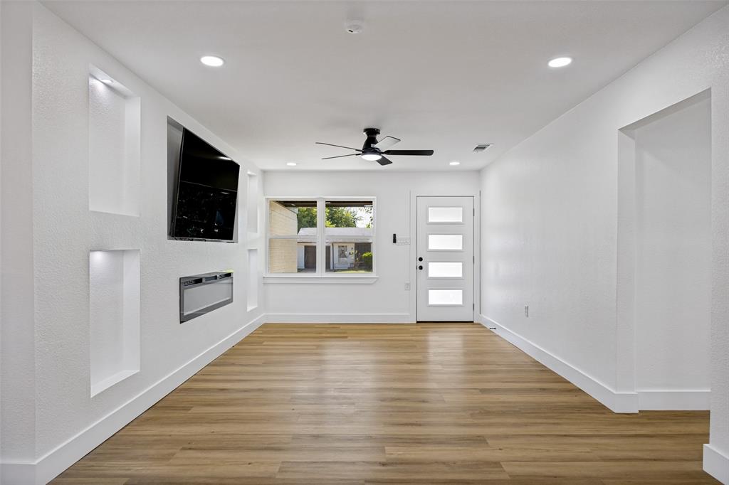 609 Warren Drive