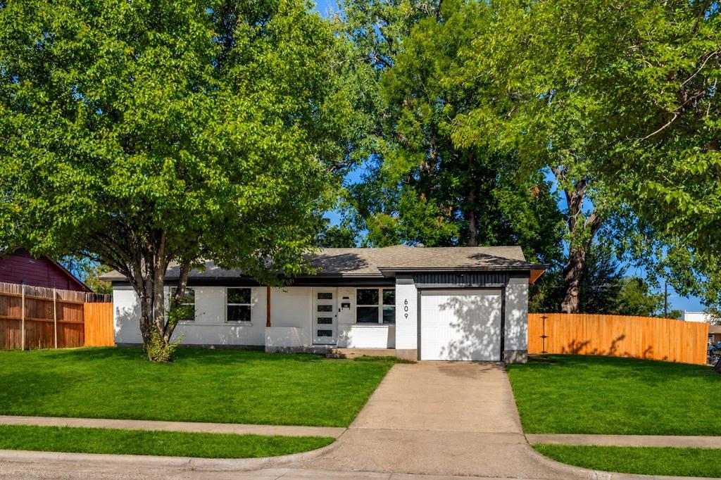 609 Warren Drive
