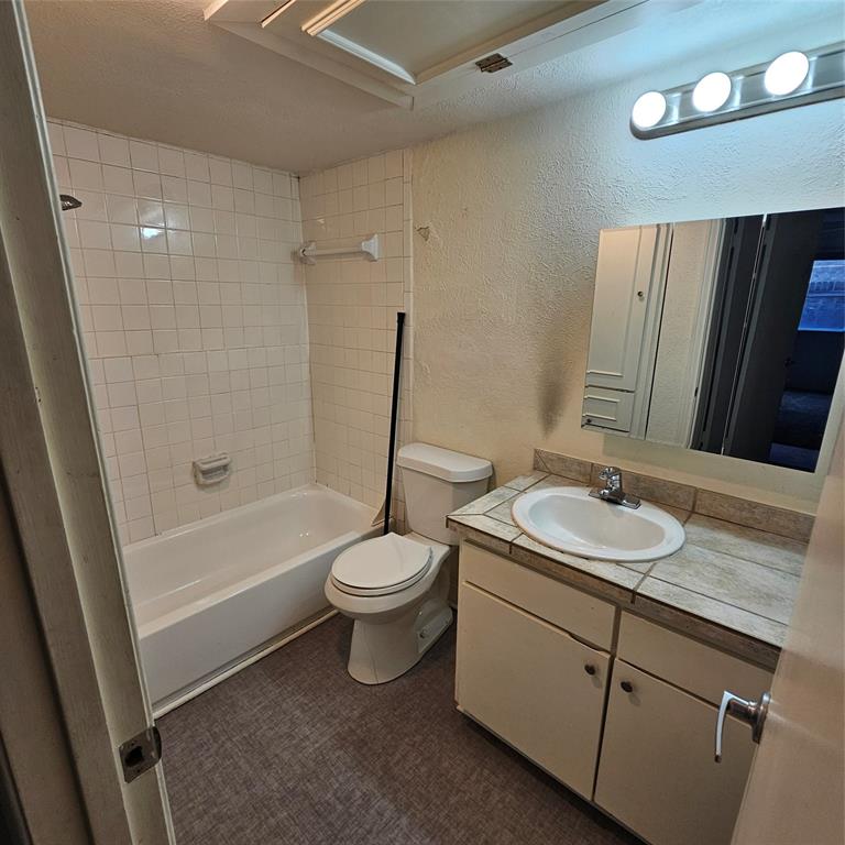 El Camino Real Condo - Residential Lease