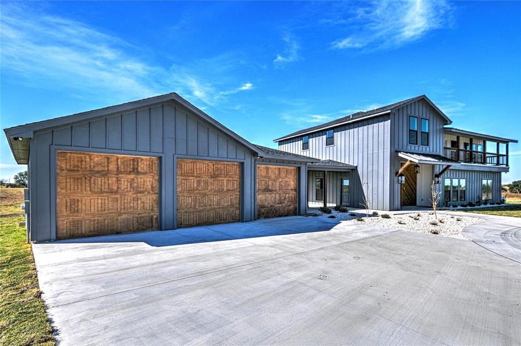 8186 S Lone Star Parkway
