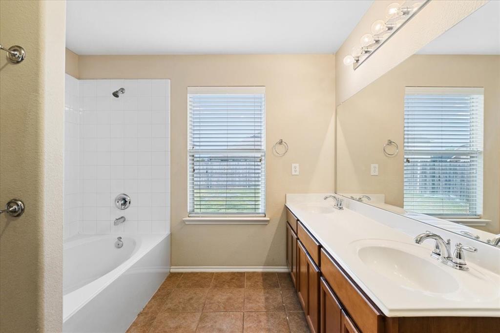 Heartland Tr A Ph 2b - Residential Lease