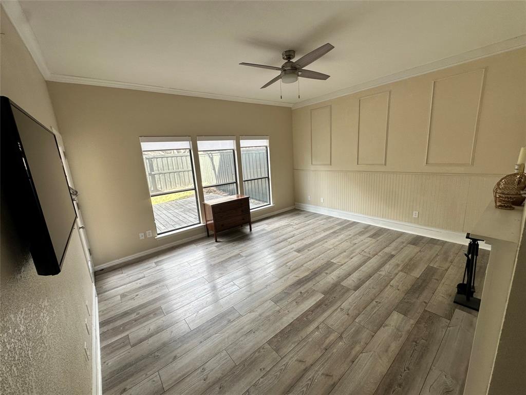 Oaks on Montfort - Residential