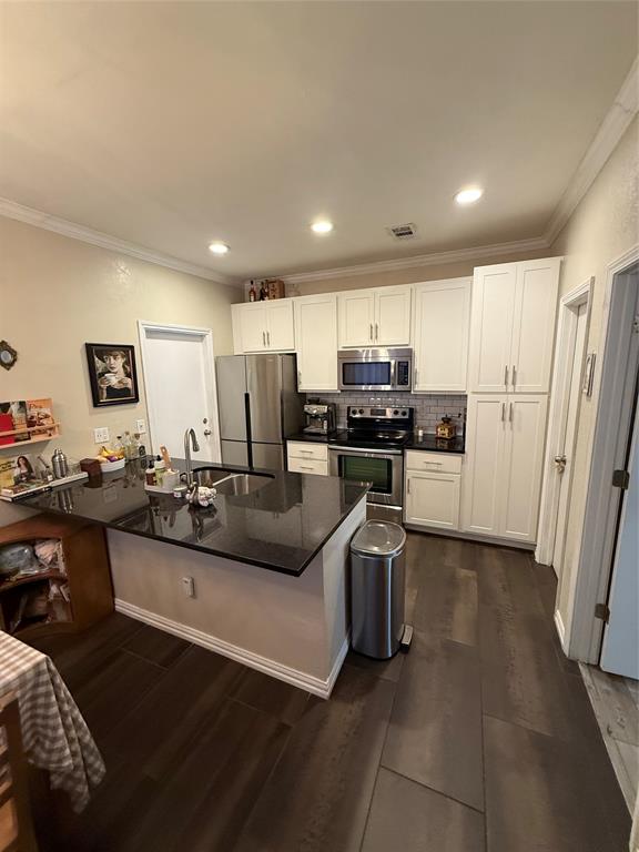Oaks on Montfort - Residential