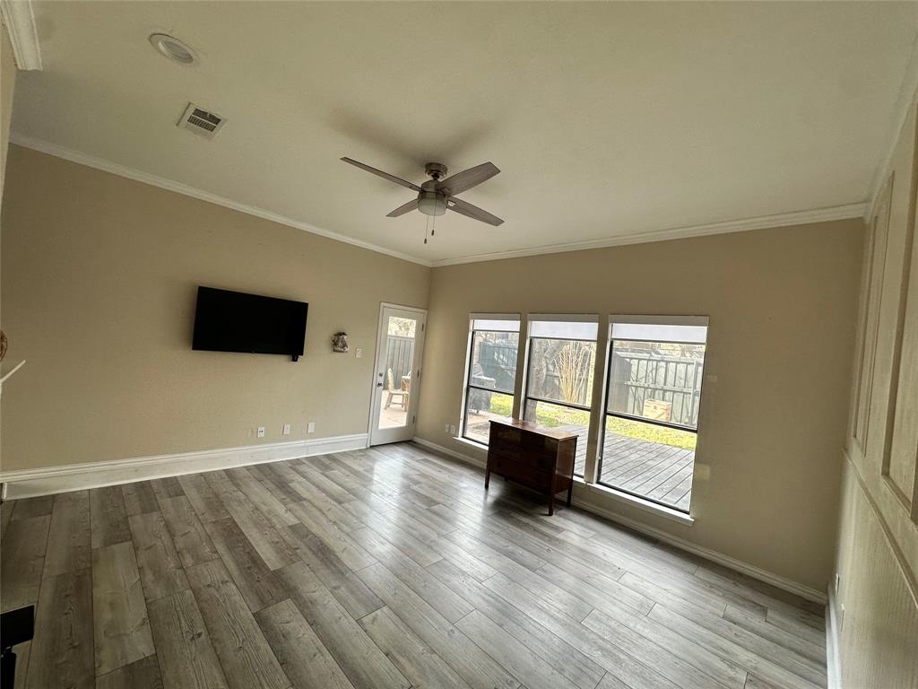 Oaks on Montfort - Residential