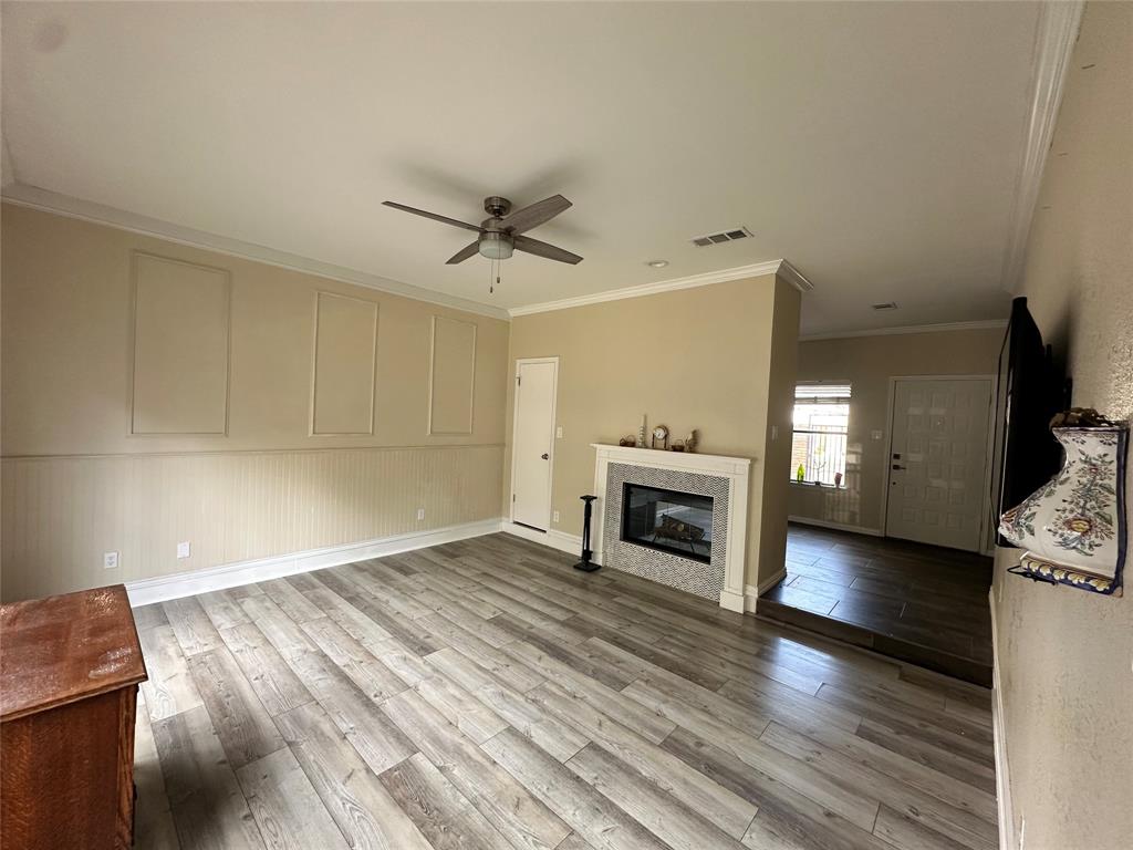 Oaks on Montfort - Residential
