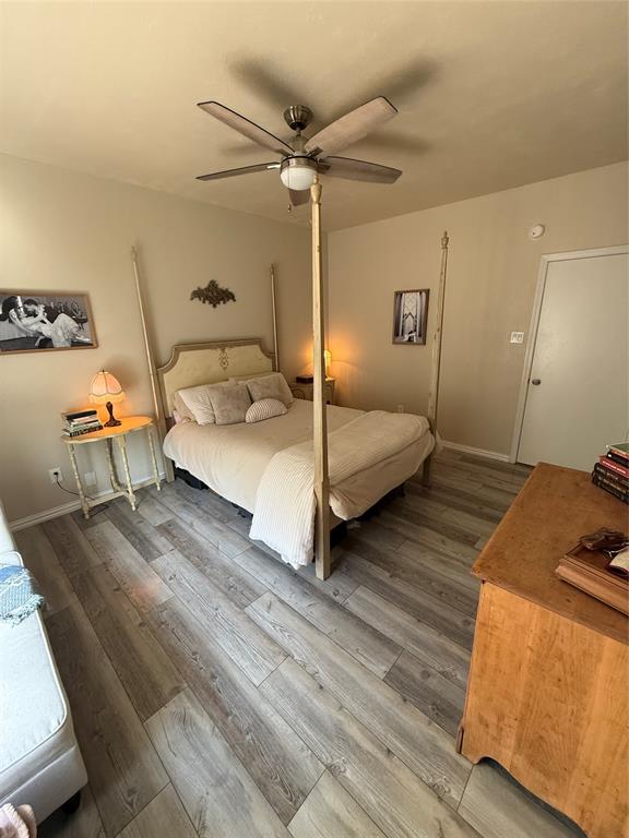 Oaks on Montfort - Residential