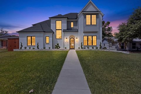 Photo of 513 Lawnmeadow Drive, Richardson, TX 75080 (MLS # 21306901)