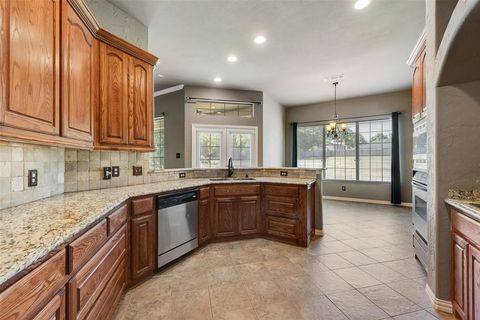 132 Silver Rose Boulevard Burleson TX 76028