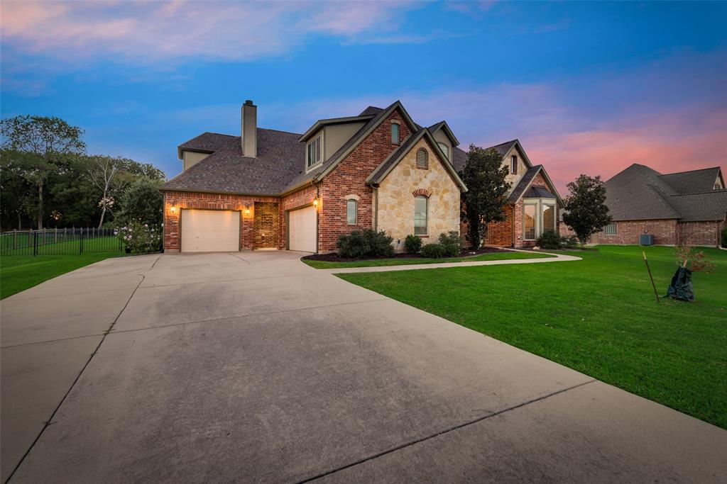 132 Silver Rose Boulevard