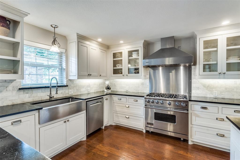 2332 Fountain Head Drive